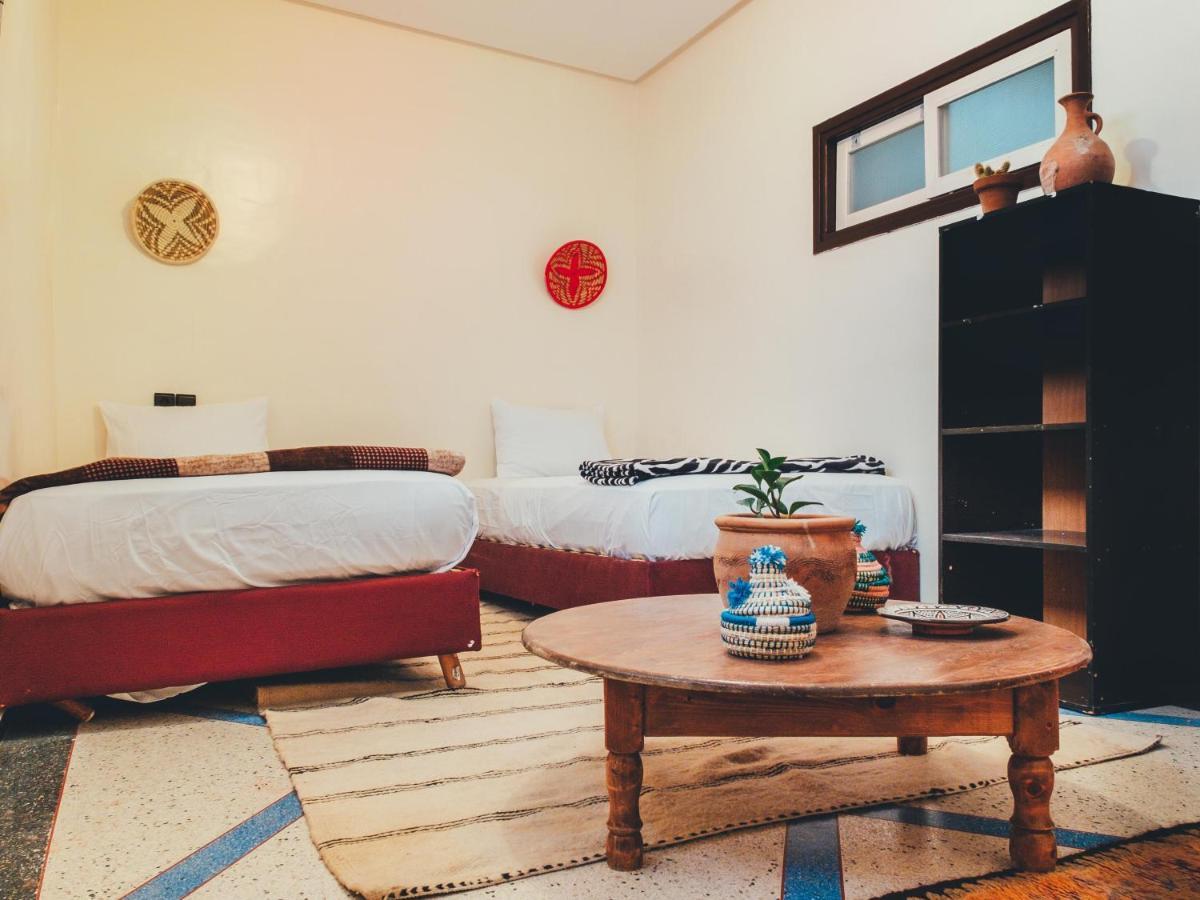 Chill Surfer Hostel Tamraght Esterno foto