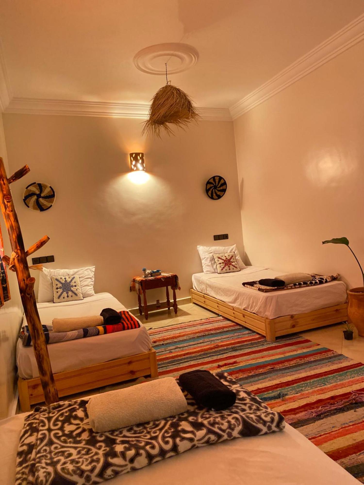 Chill Surfer Hostel Tamraght Esterno foto