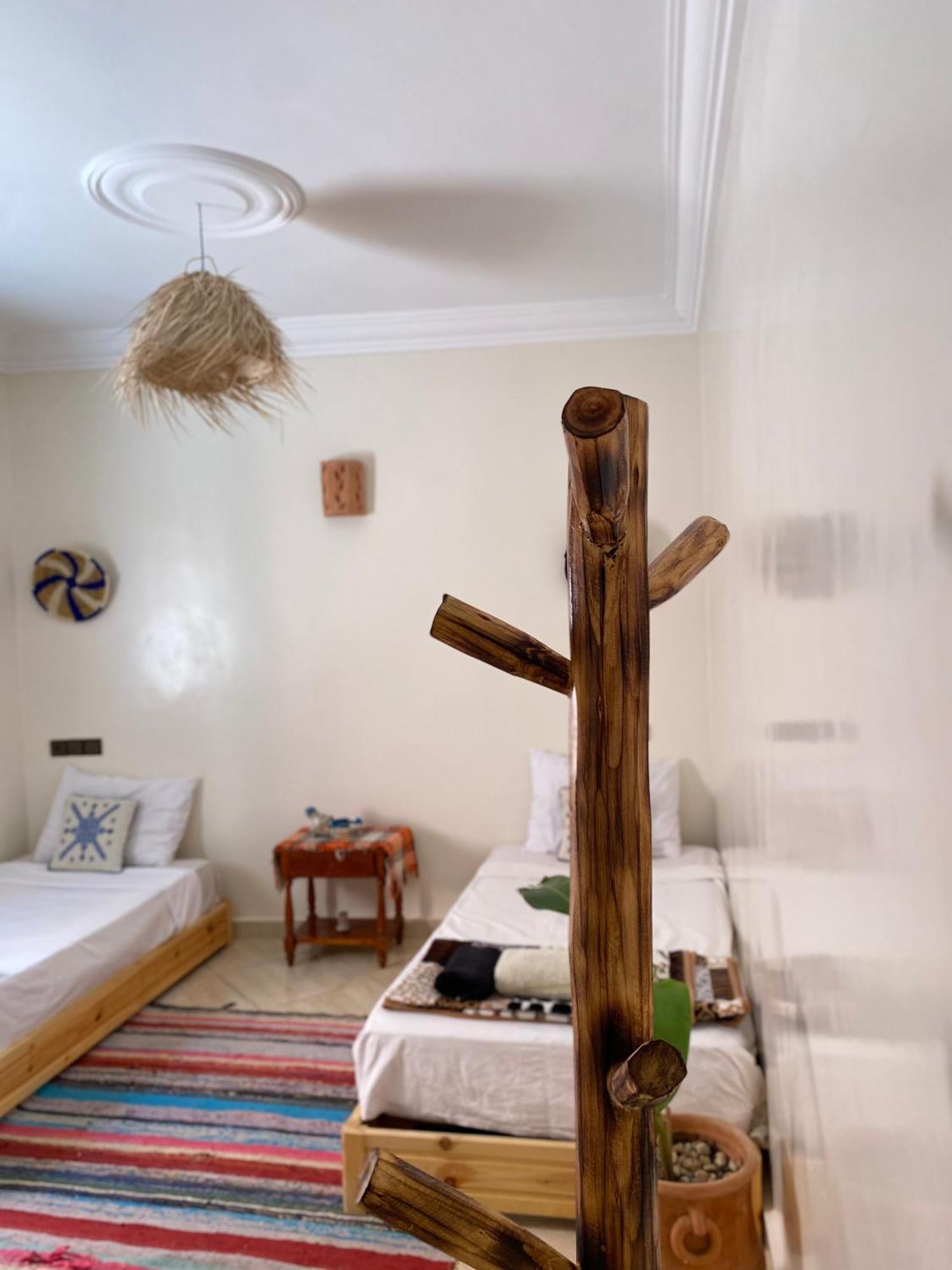 Chill Surfer Hostel Tamraght Esterno foto